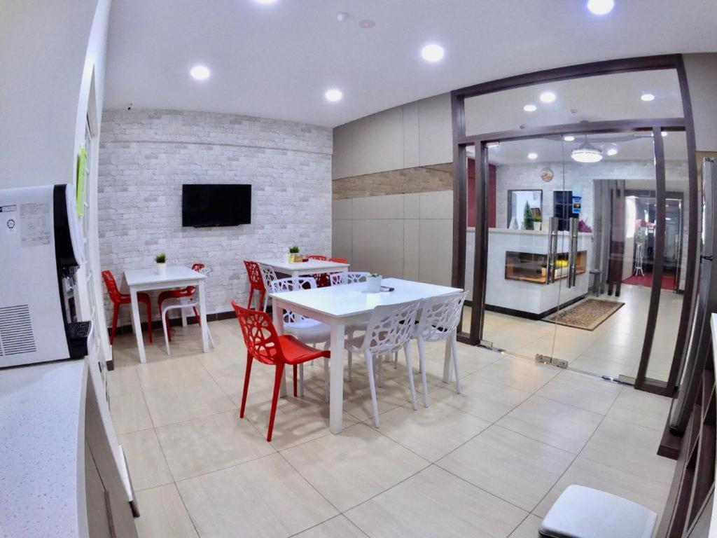 Beryll Inn Cyberjaya Hotel Екстериор снимка