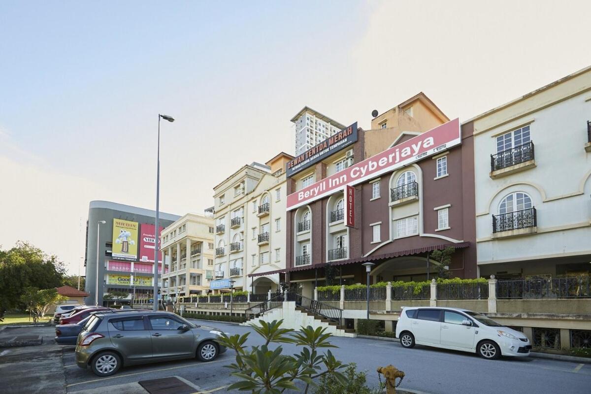 Beryll Inn Cyberjaya Hotel Екстериор снимка
