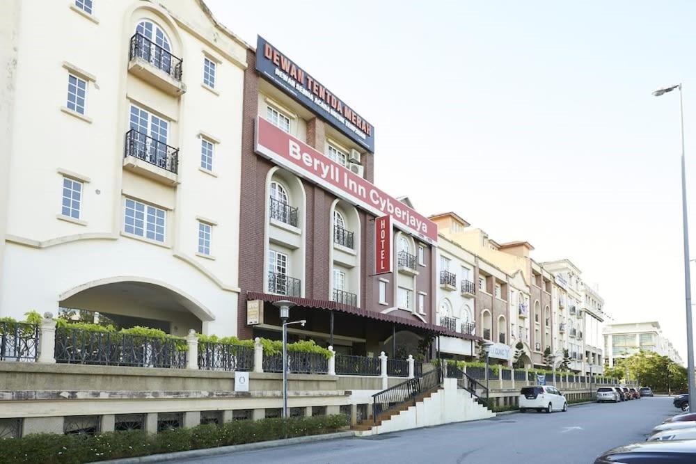 Beryll Inn Cyberjaya Hotel Екстериор снимка